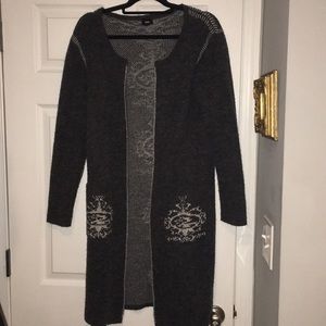 Long Pocketed Fate Sweater